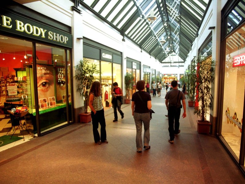 Lübeck Einkaufszentrum.jpg