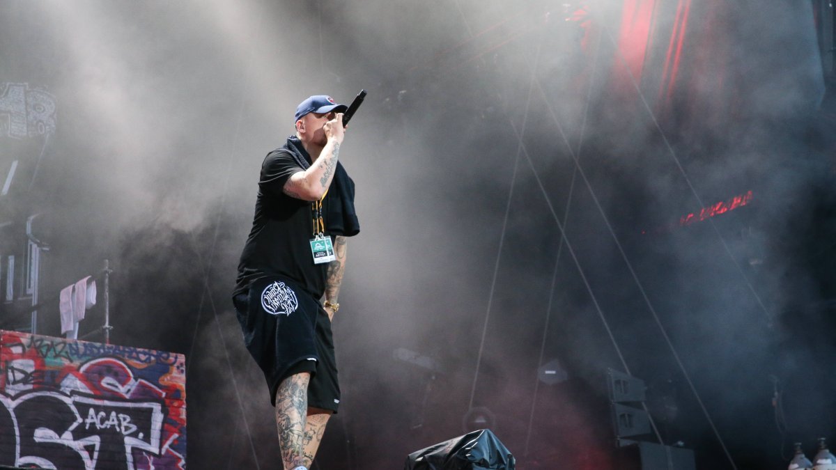 187-Strassenbande-Bonez-MC-Lx-Maxwell-Gzuz-Sampler-5-Hamburg-Instagram.jpg