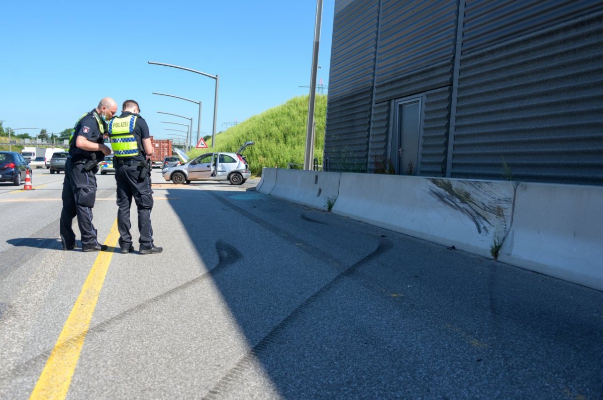 A7 Unfall Eidelstedt.jpg