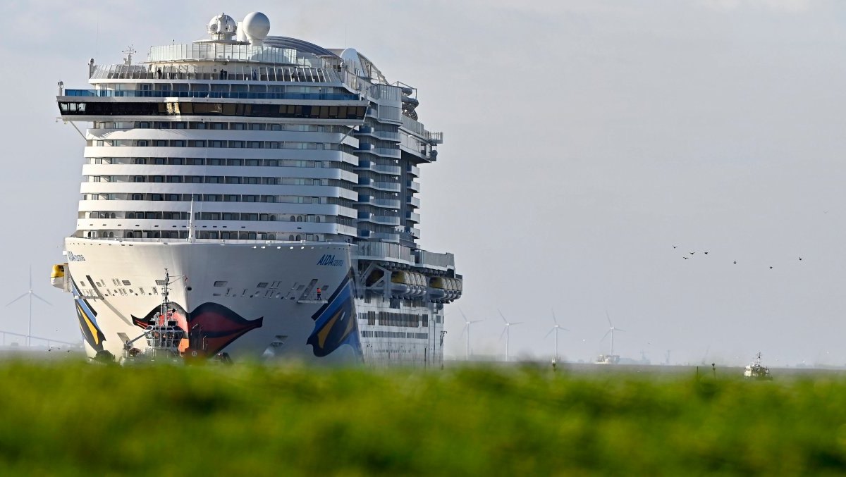 Aida Kreuzfahrt Aida Sol Aida Prima Hamburg Rostock Warnemünde Kiel Landstrom Sommersaison Aida Cosma