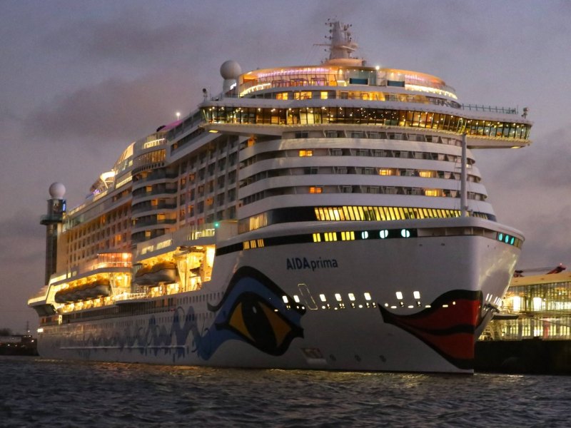 Aida Prima Crewmitglieder Überraschung.jpg