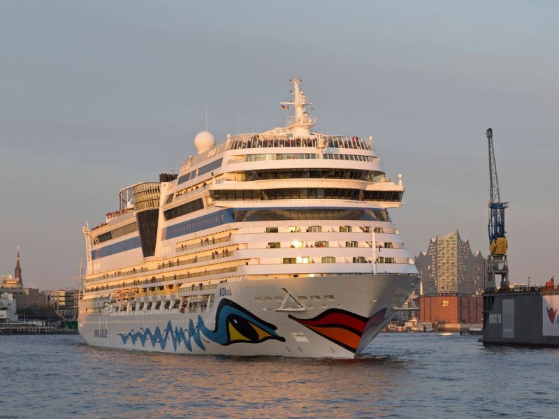 Aida Sol Kreuzfahrt Hamburg.jpg