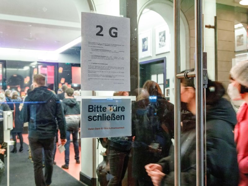 Corona Hamburg Altonaer Theater Olympia Babylon Berlin Bühne Tickets Pandemie
