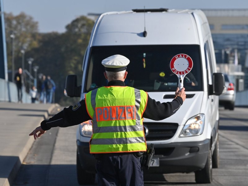 Flensburg A7 LKW.jpg