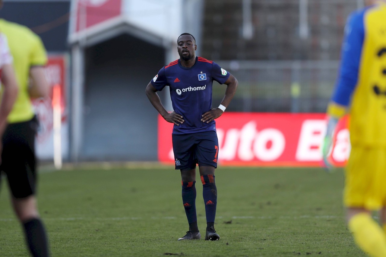 Ex-HSV-Star Khaled Narey spricht ein wichtiges Thema an.