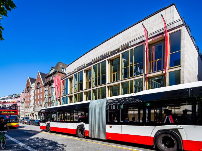 HVV Hamburg Bus Angriff Attacke.jpg
