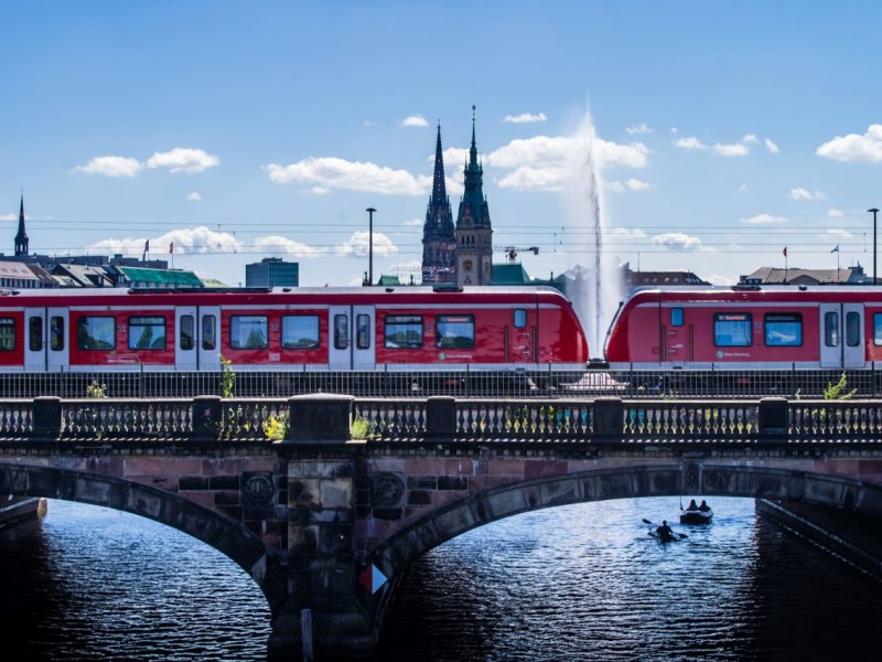 HVV S-Bahn.jpg