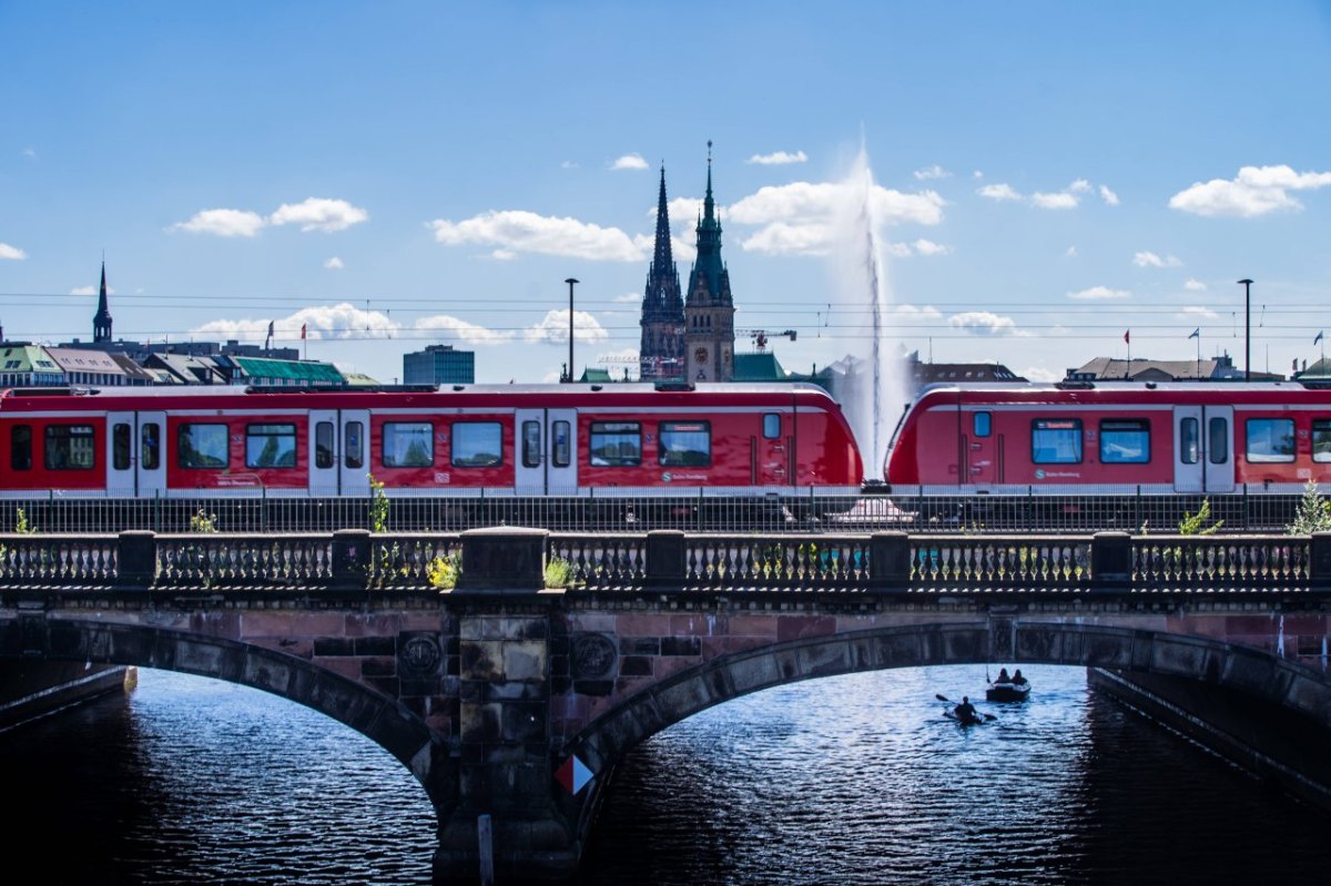 HVV S-Bahn.jpg