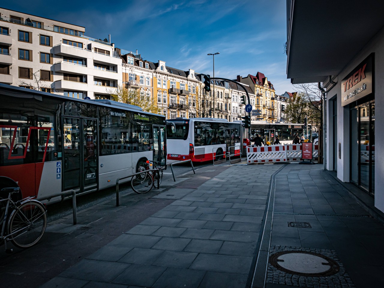 Hamburg-Eppendorf: Ein Mietendeckel nach dem Vorbild Berlin würde auch dazu führen, dass vermögende Mieter wenig zahlen, weshalb er auch als ungerecht kritisiert wird.