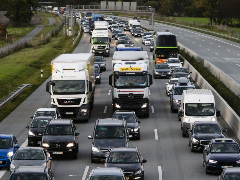 Hamburg Auto Stau.jpg