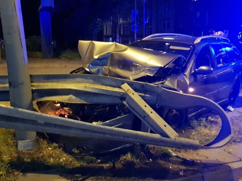Hamburg Auto Unfall Polizei Altona