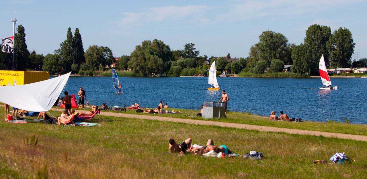 Auch an Badeseen und Freibädern in Hamburg müssen Wetter-Regeln eingehalten werden. 