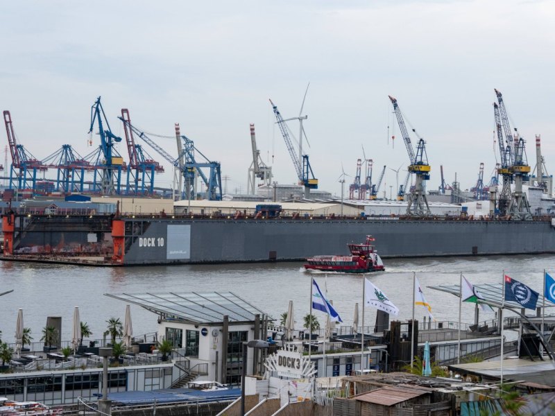 Hamburg Blohm + Voss Mitarbeiter.jpg