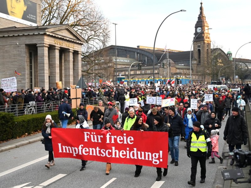 Hamburg Corona Demonstrationen Polizei Gewerkschaft Senat Impfgegner Leugner Versammlungen