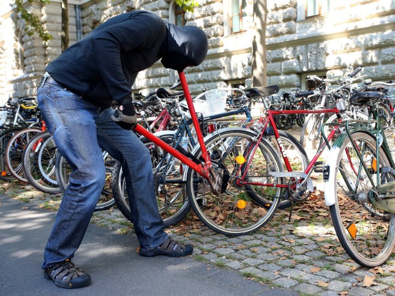 Hamburg Fahrrad Diebstahl Kleiner Junge.jpg