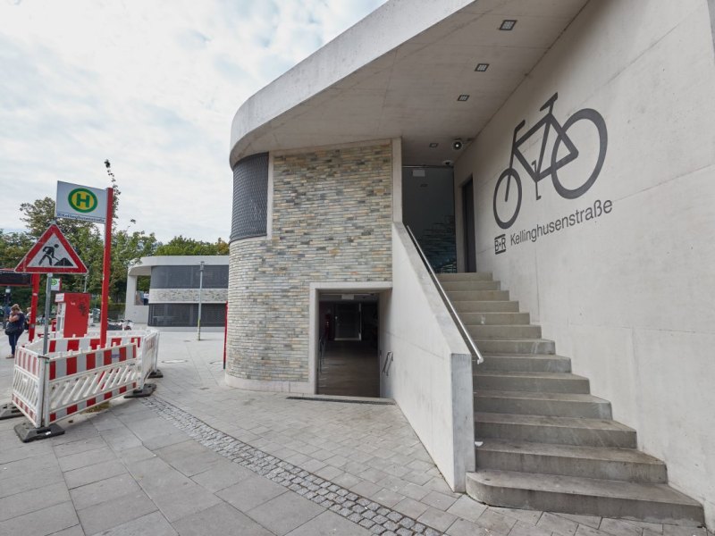 Hamburg Fahrradparkhaus öffentlich Kosten Kellinghusenstraße U3 U1