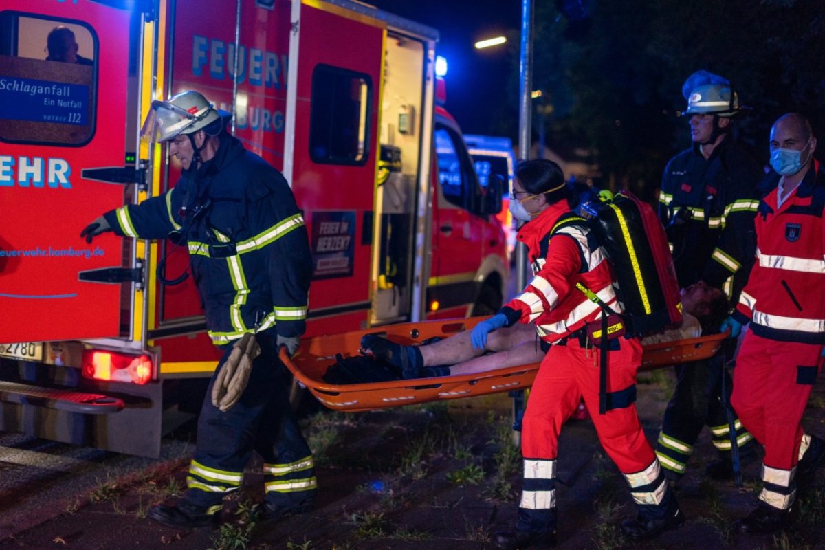 Hamburg Feuer Lokstedt Odderskamp Feuerwehr.jpeg