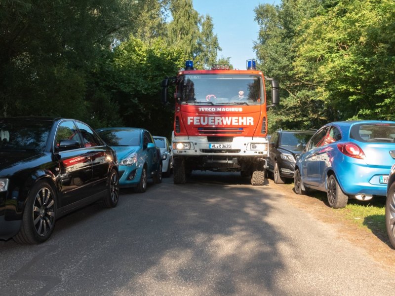 Hamburg Feuerwehr Meckelfeld Seevtal Pulvermühlenteich See im großen Moor