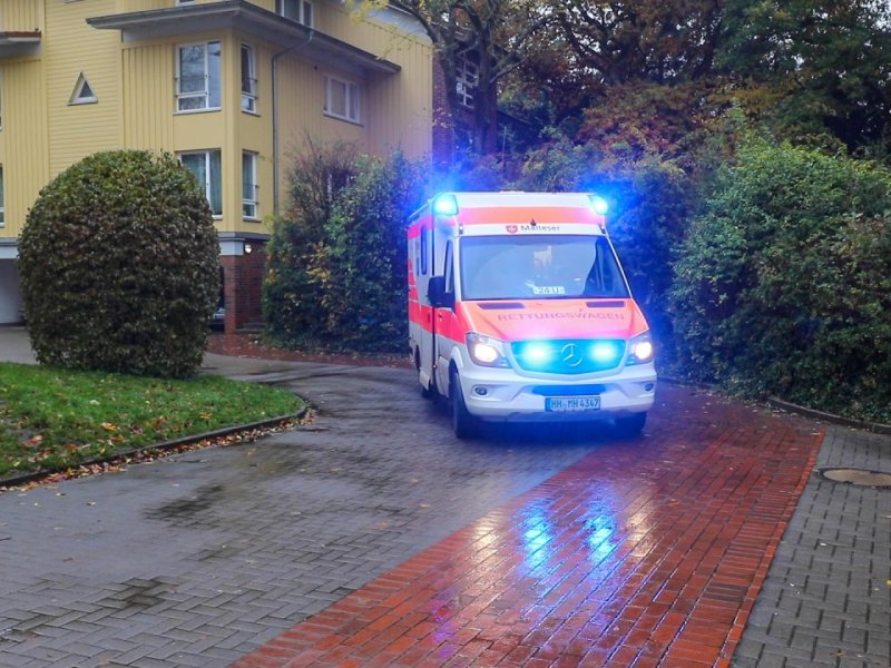 Hamburg Feuerwehreinsatz Kind Balkon.jpg