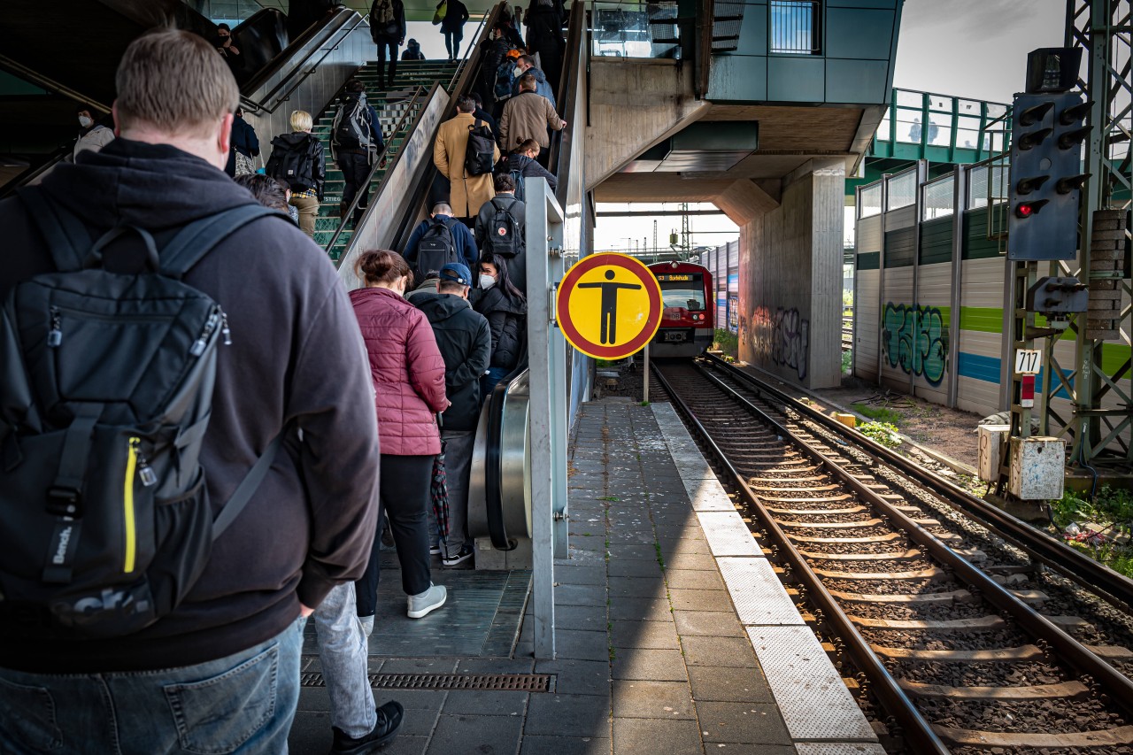 Nicht jeder kann mehr mit dem HVV in Hamburg reisen.