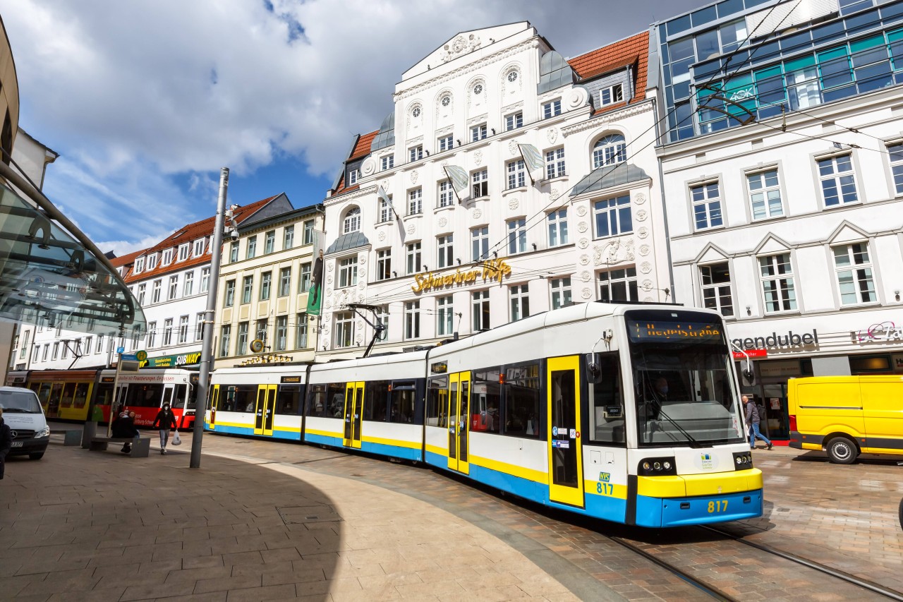 Günstiges Vergnügen: Nahverkehr in Schwerin. In Hamburg hingegen ist es einfach nur teuer.