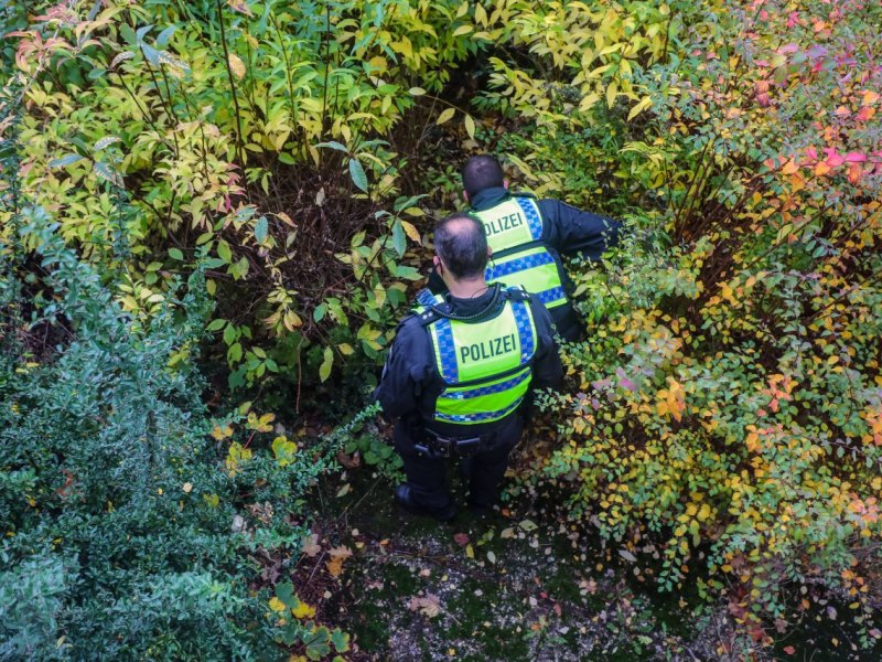 Hamburg Harburger Berge Stranbbrandbombe Polizei Feuerwehr Kampfmittelräumdienst