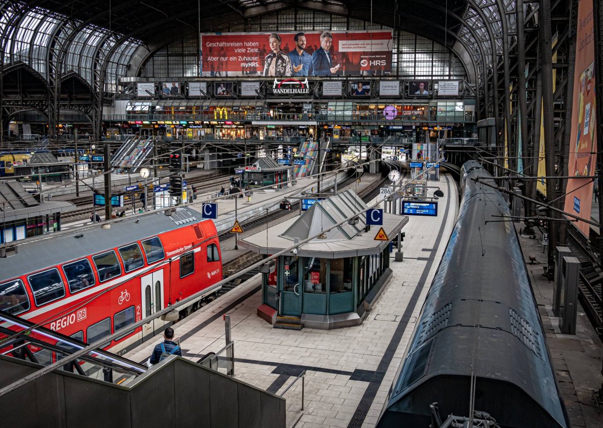 Hamburg Hauptbahnhof.jpg