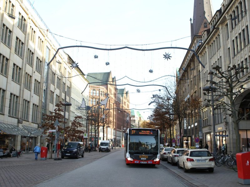 Hamburg Innenstadt Geschäfte Öffnungszeiten Corona 2G Europapassage Görtz H&M