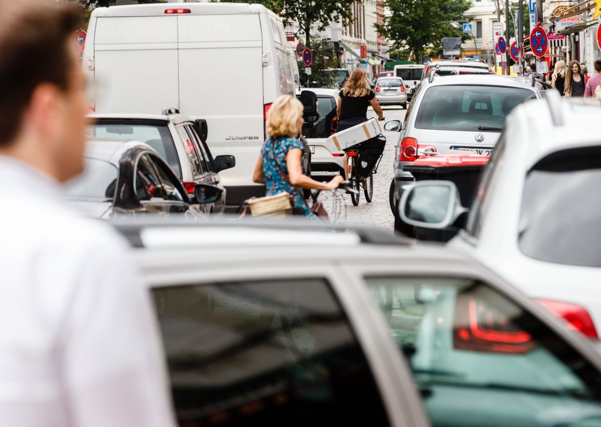 Hamburg NDR Autos Verkehrsversuch Ottensen Altona Bürgerbeteiligung Autoverkehr Volksdorf Jungfernstieg