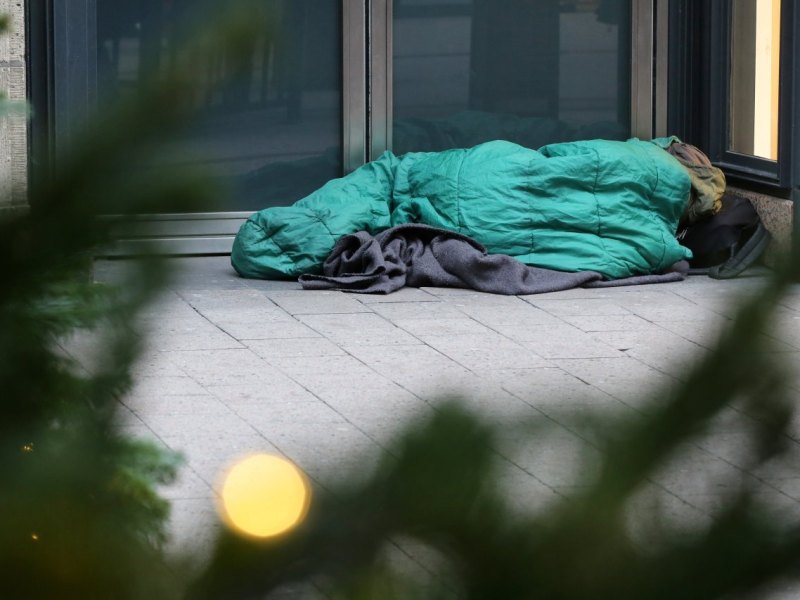 Hamburg Obdachlose Winternotprogramm Hinz&Kuntz Corona Infektionsgeschehen Hotels