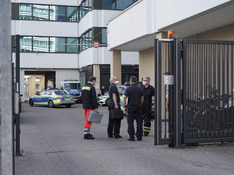 Hamburg Polizei Drogen Feuerwehr Einsatz.jpeg