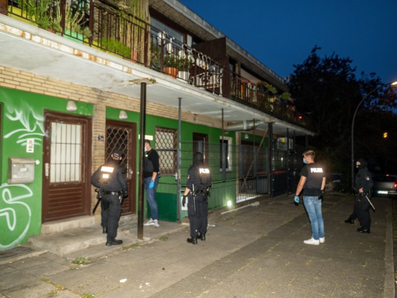 Hamburg Polizei Einsatz Kulturverein.jpeg