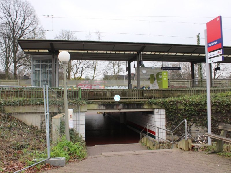 Hamburg Wandsbek Bahnhof.jpeg