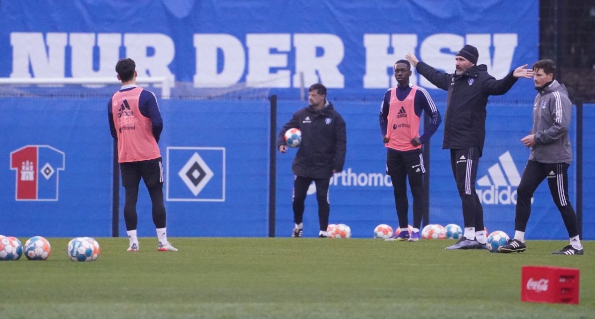 Hamburger SV Trainingslager Spanien Sotogrande Corona Omikron HSV Notfallplan