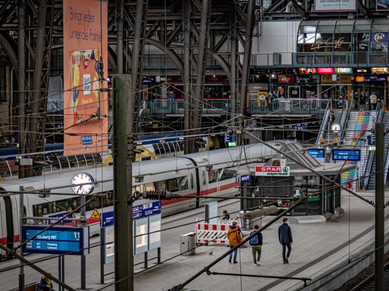 Hauptbahnhof Hamburg Hansestadt Altona Reeperbahn