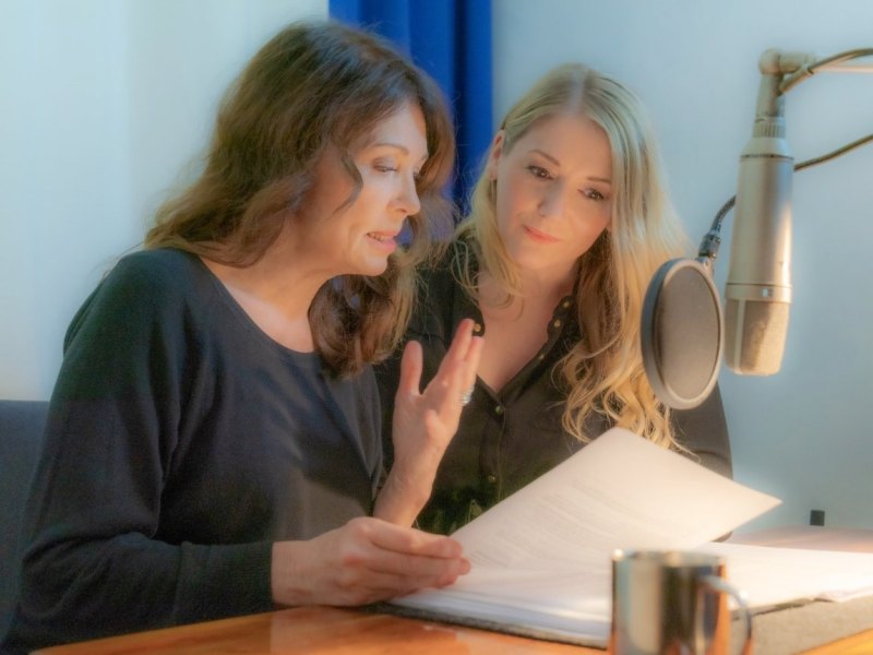Iris Berben und Sandra Quadflieg.jpg