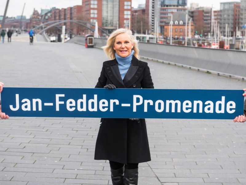 Jan Fedder Promenade Hamburg Mitte Bezirk Senat Hafen Marion Fedder