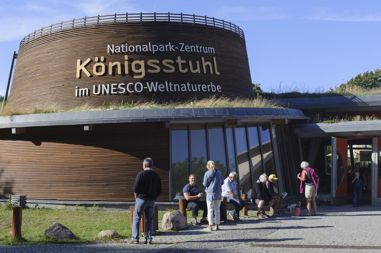 Der Königsstuhl auf Rügen ist ein beliebter Ausflugsort. 