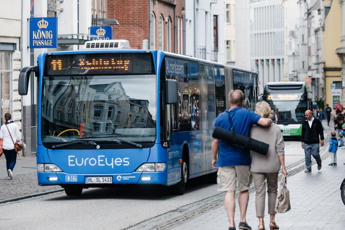 Lübeck Bus öffentlicher Nahverkehr Modellversuch Führerschein Ludwigsburg