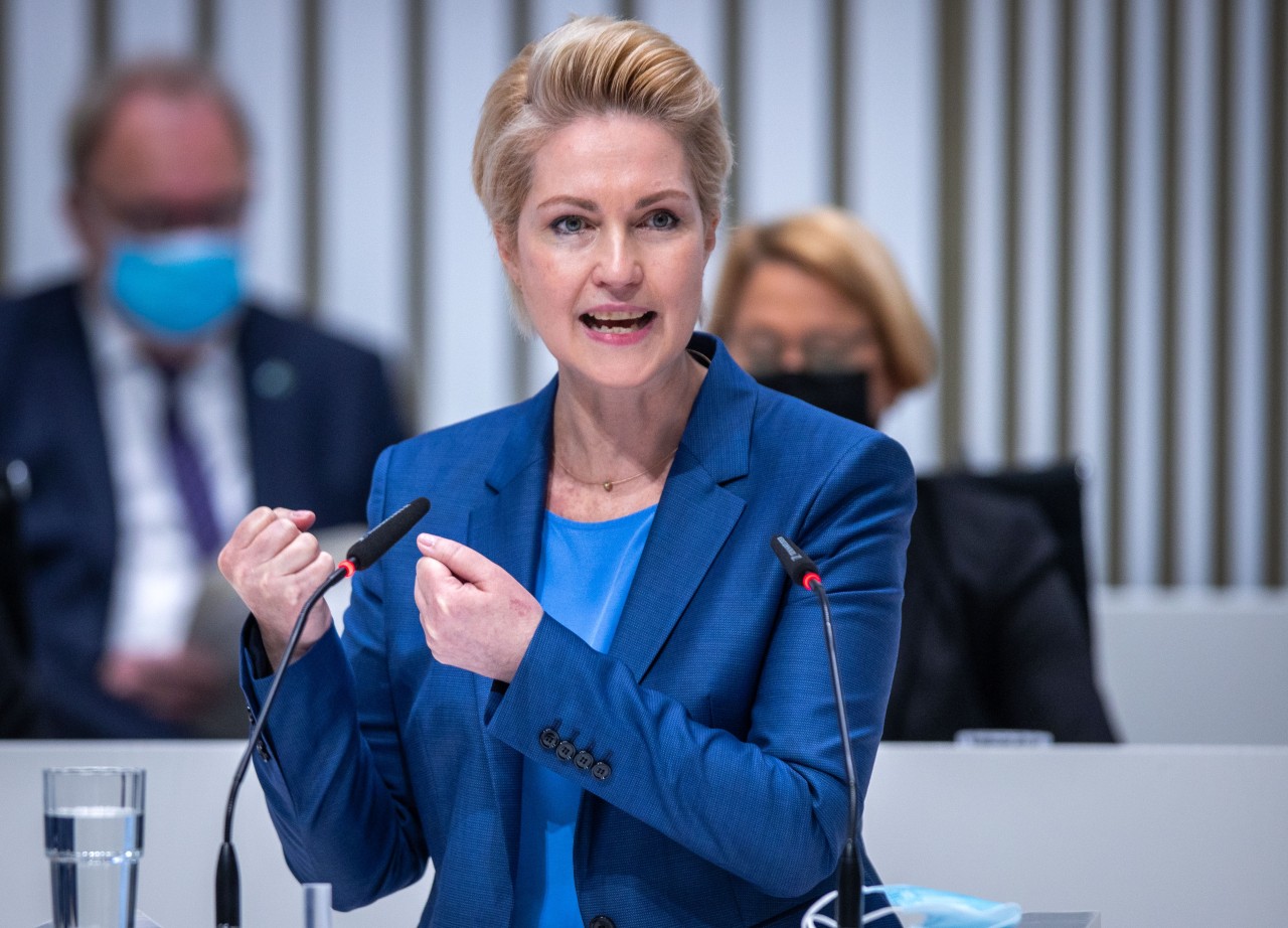 Der Ministerpräsidentin von Mecklenburg-Vorpommern, Manuela Schwesig, wurde mehrfach gedroht. 