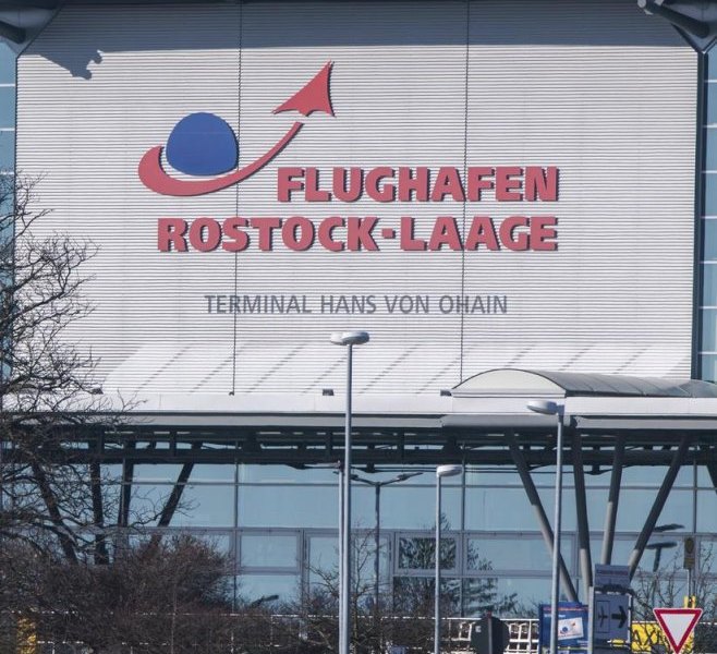 Mecklenburg-Vorpommern-Rostock-Flughafen.jpg