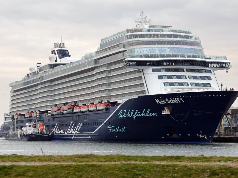 Mein Schiff 1.jpg