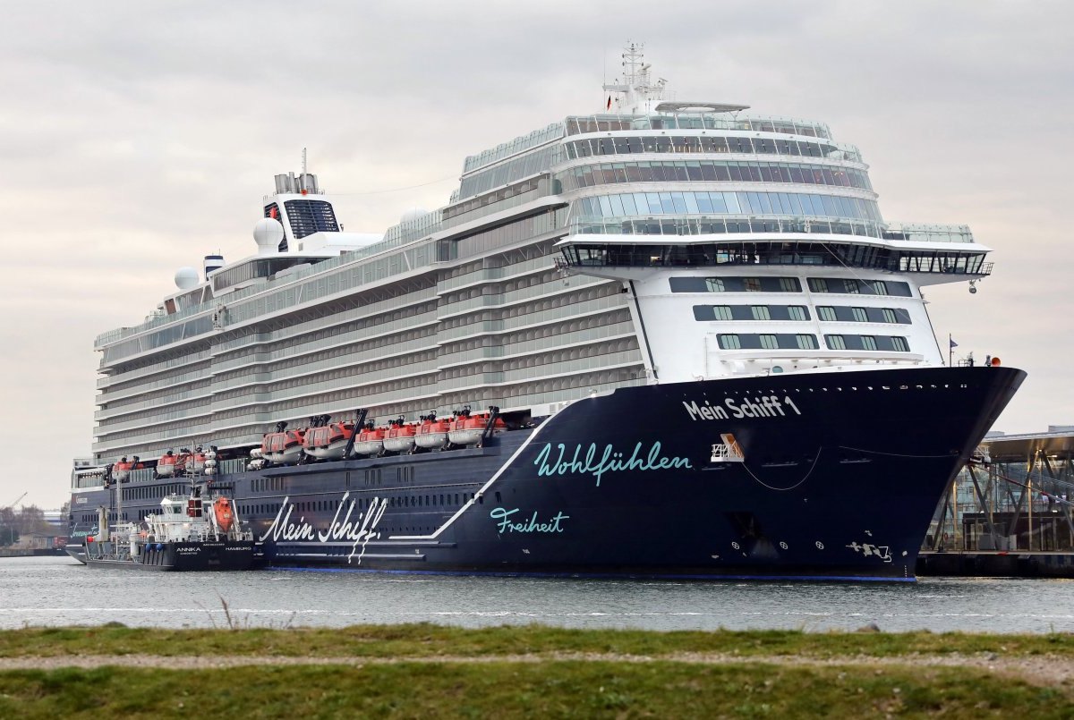 Mein Schiff 1.jpg