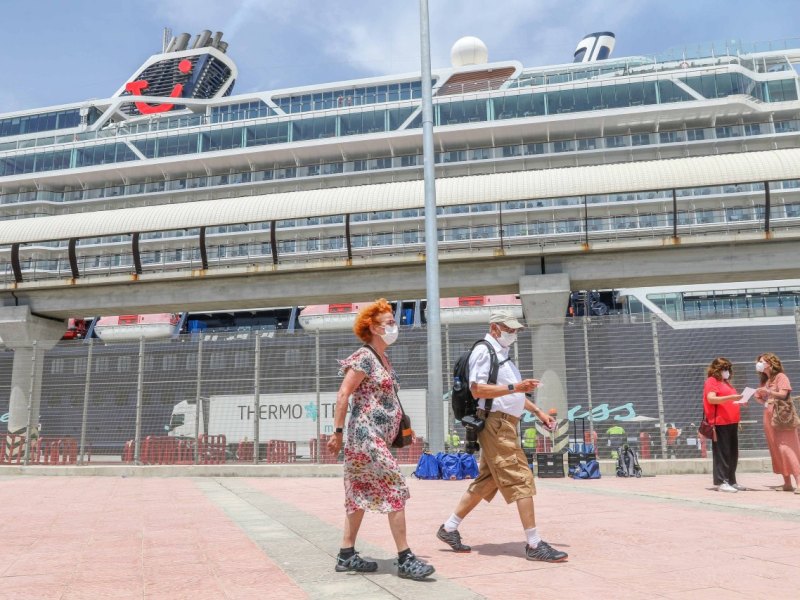 Mein Schiff 2 Malaga Protest.jpg