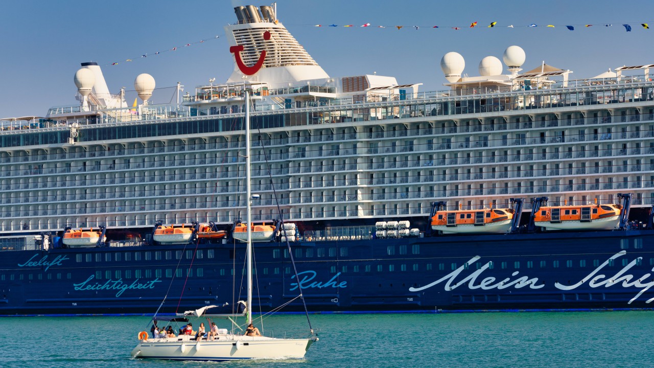 Auf einer Kreuzfahrt mit der „Mein Schiff 5“ hatte ein Passagier ein unschönes Erlebnis mit anderen Gästen (Symbolbild).