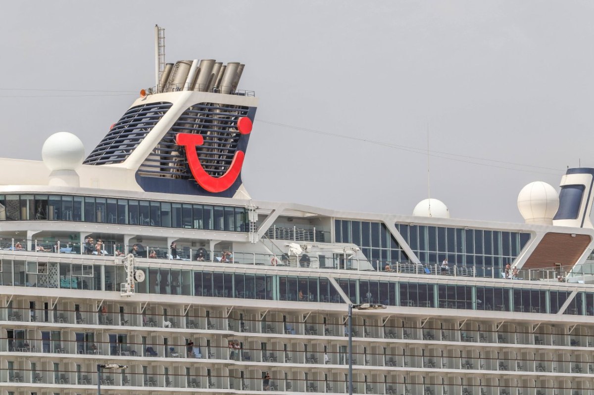 Mein Schiff.jpg