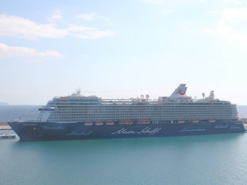 Mein Schiff.jpg