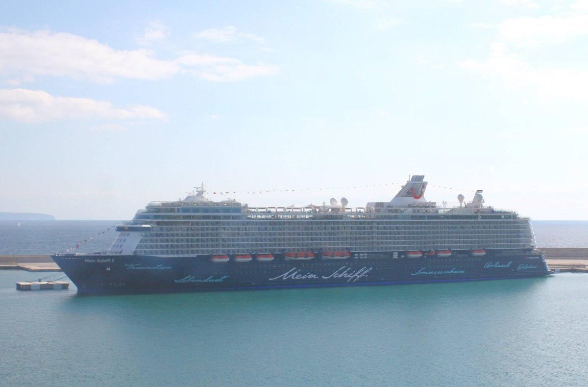 Mein Schiff.jpg