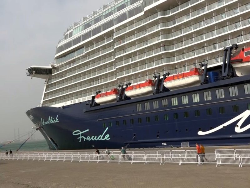 Mein Schiff.jpg