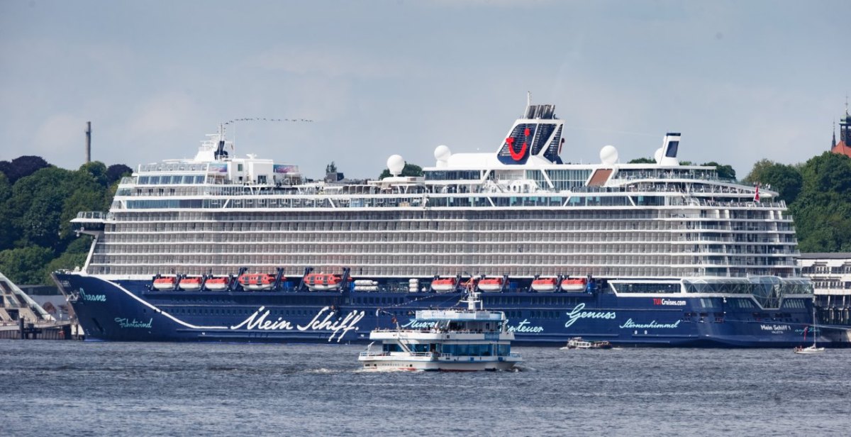 Mein Schiff Hamburg Kreuzfahrt.jpg